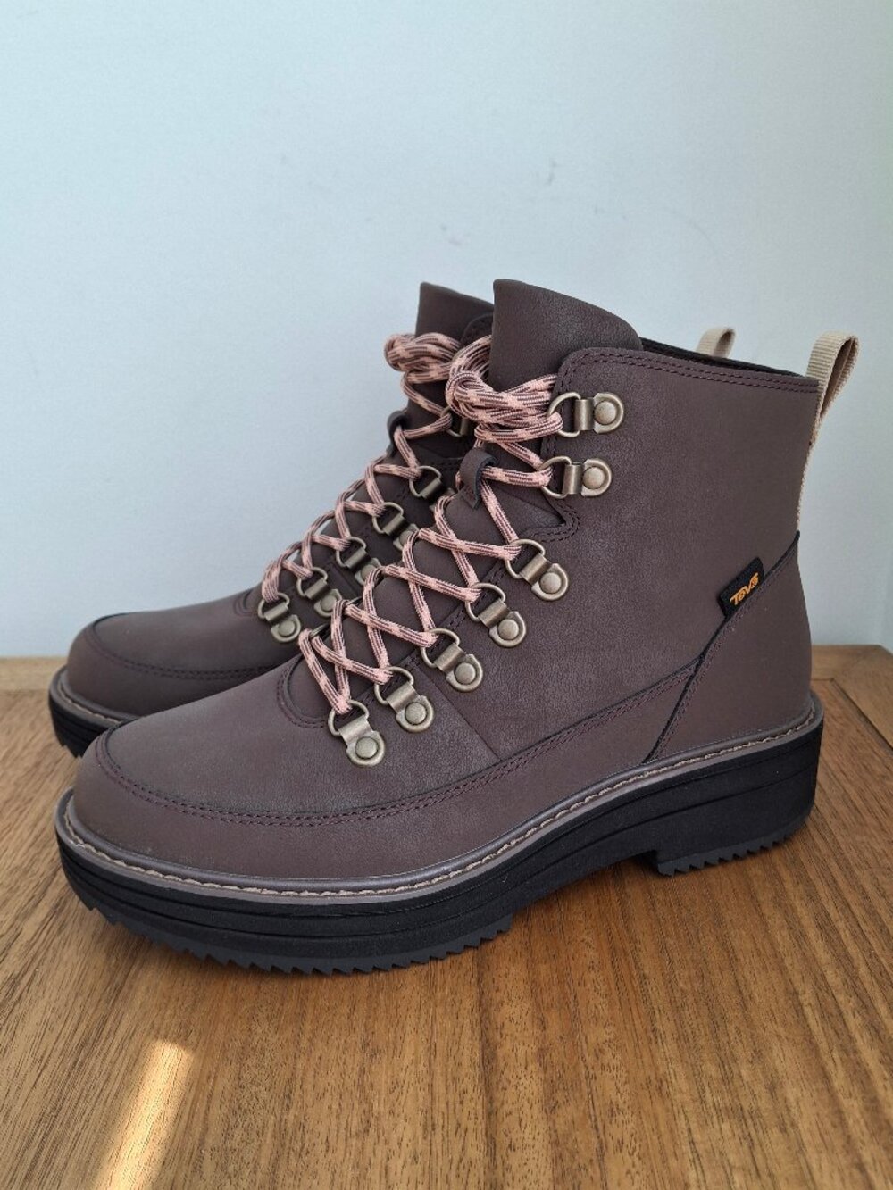 (New) Teva - Midform Hiking Boots (Bracken) / Women's US 8